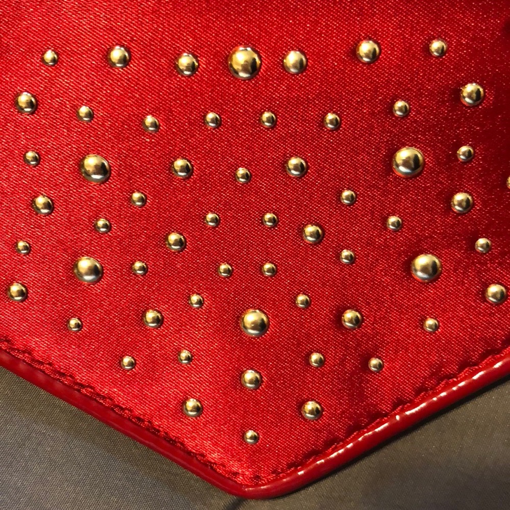 Red Clutch - Picture 6 of 6